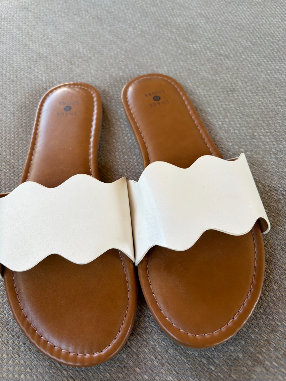 Shade & Shore Cream Scallop-Trim Slide Sandals